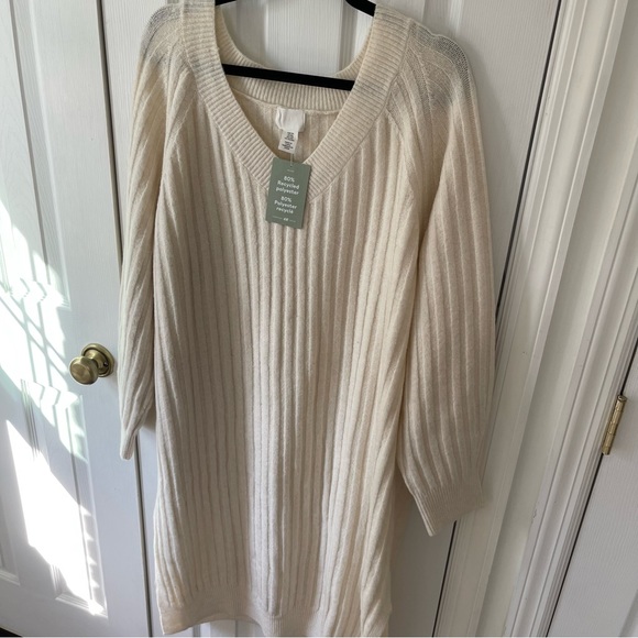 NWT H&M V-Neck Sweater Rib Knit Midi Dress - Picture 8 of 11